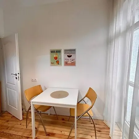 Chic Urban Retreat *