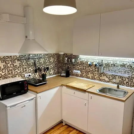 Апартамент Chic Urban Retreat *