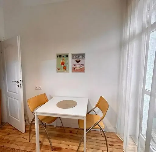 Chic Urban Retreat *