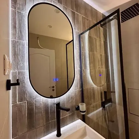 Chic Urban Retreat 아파트 *