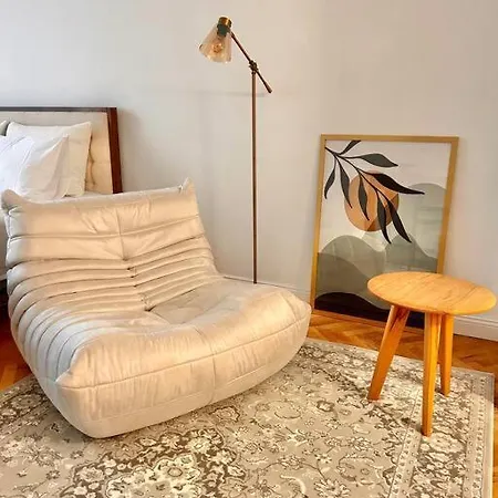 아파트 Chic Urban Retreat