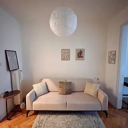 Chic Urban Retreat *